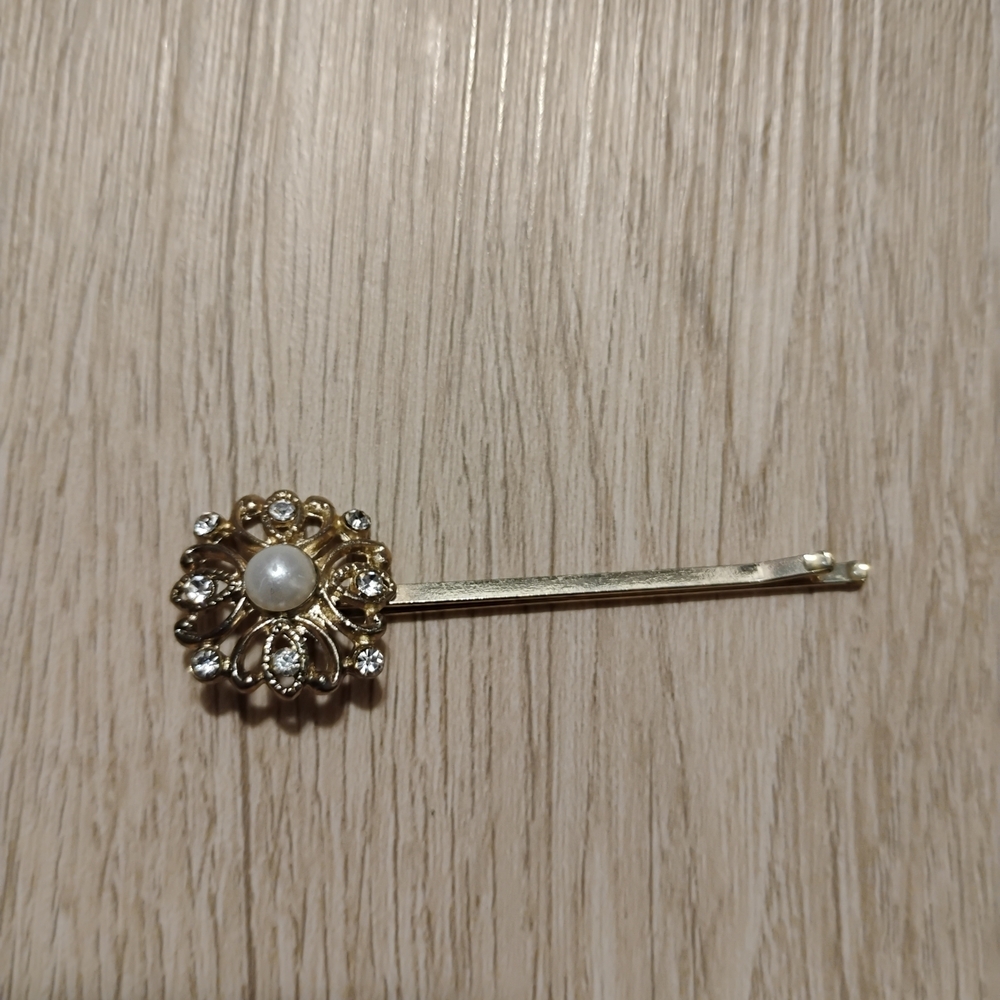 Gold Hairpin with Pearl and Rhinestones
